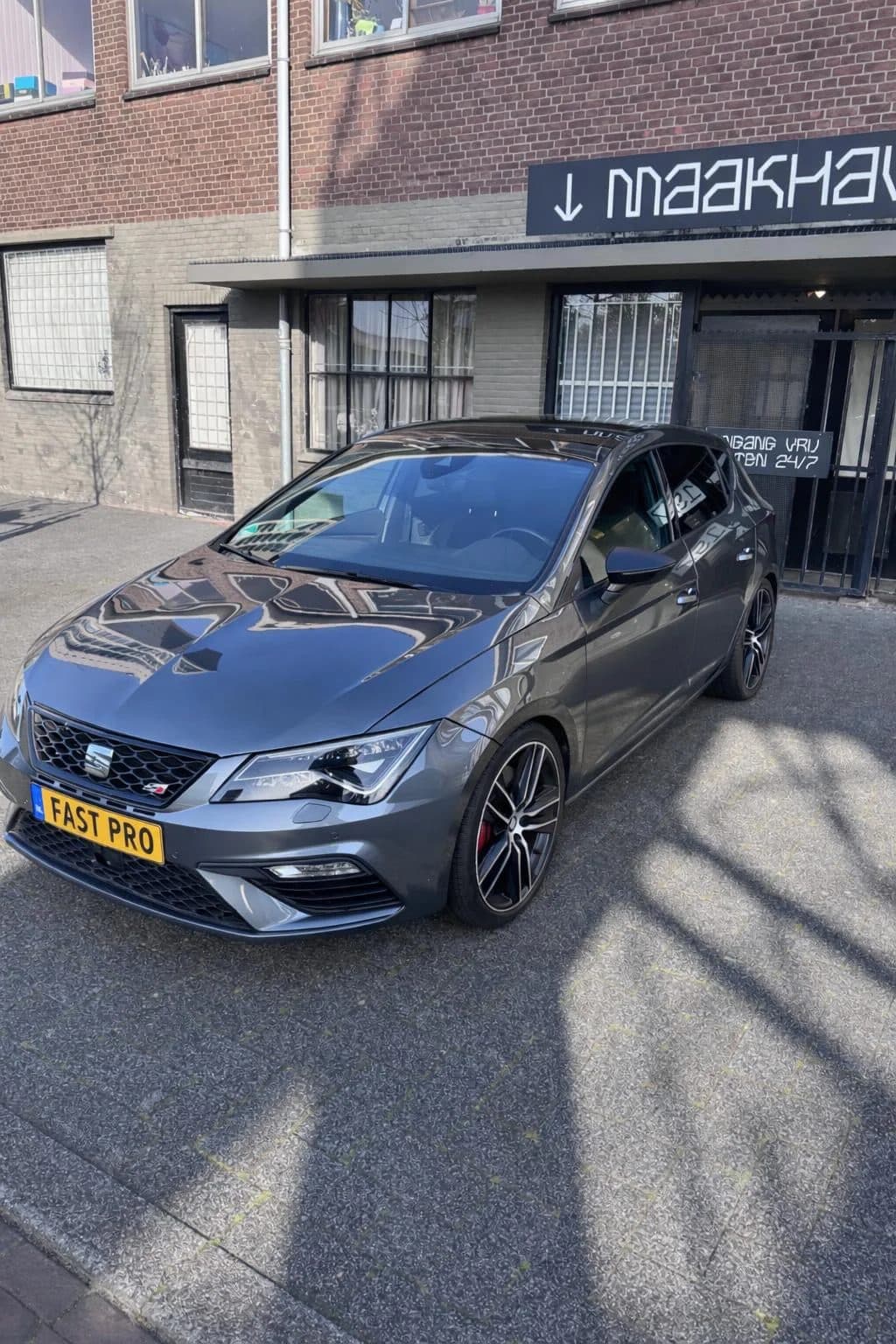 Cupra Leon 300