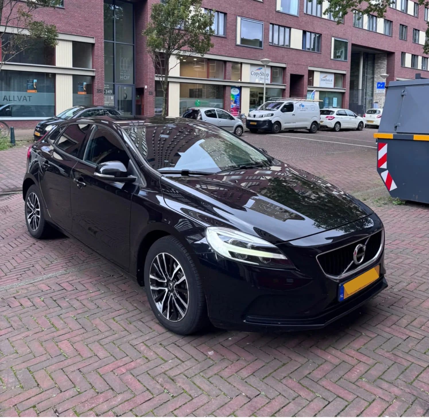 Volvo V40