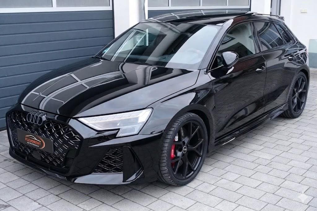 Audi RS3 Sportback (Kuipstoelen) huren Flevoland — Flevorent