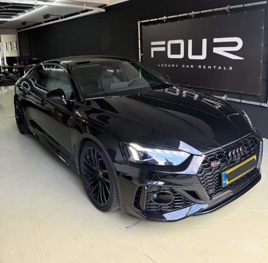 Audi RS5 Sportback huren Rotterdam — FOUR RENTALS