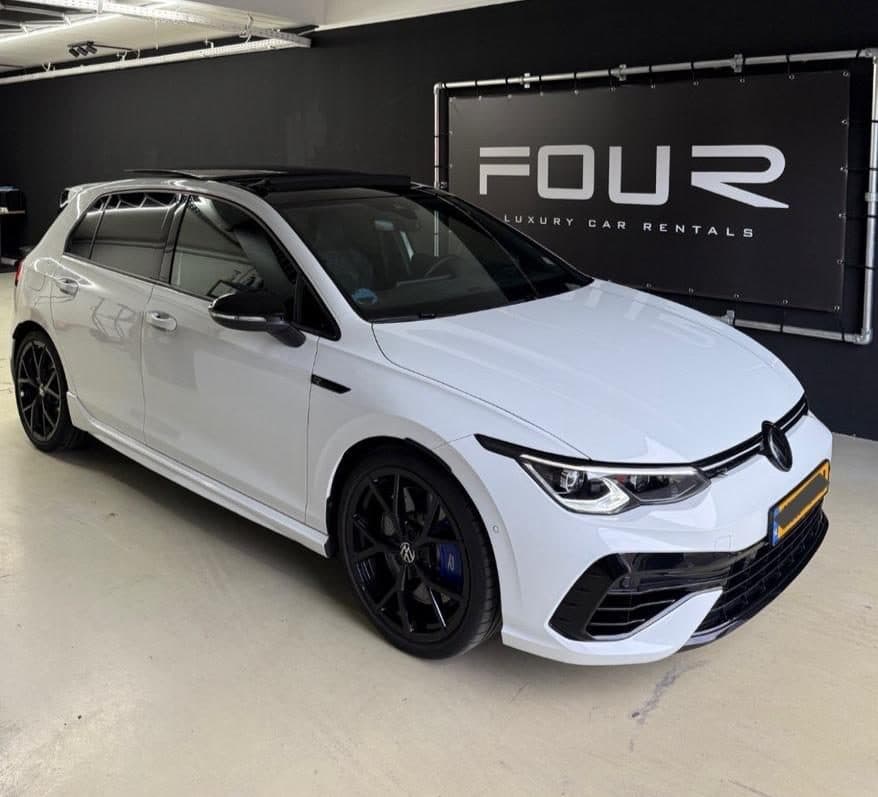 Volkswagen Golf 8R Black Edition huren Rotterdam — FOUR RENTALS
