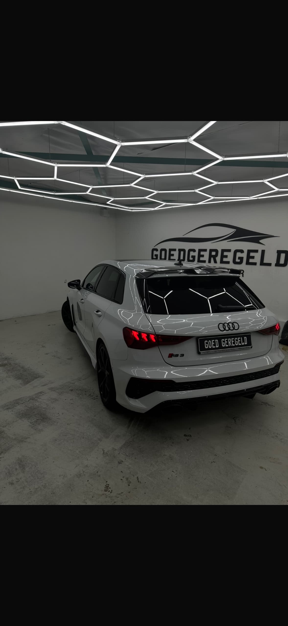 Audi RS3 Sportback huren Breda — Goed Geregeld
