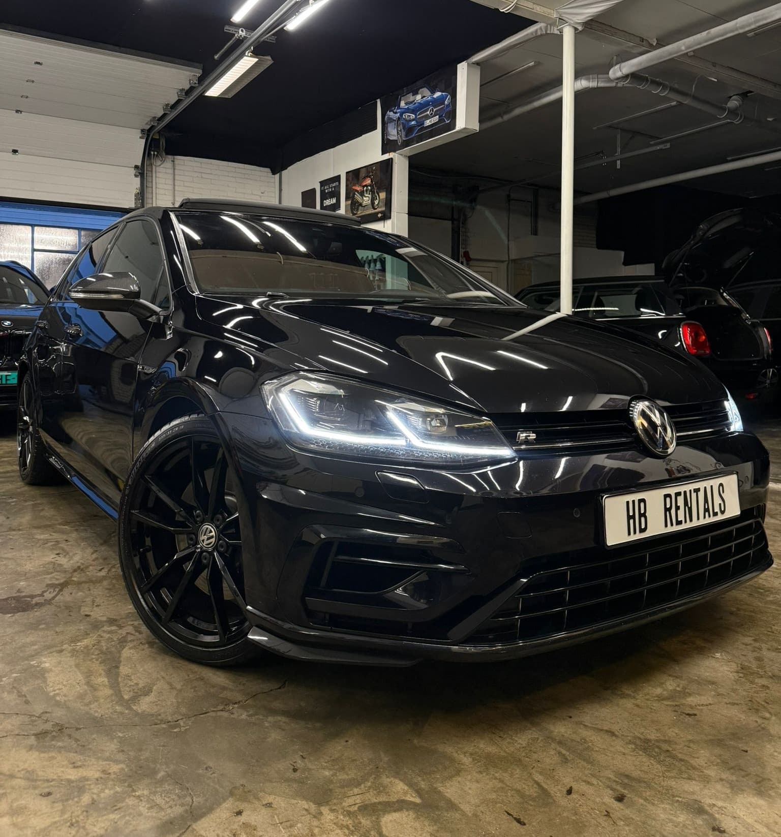 Volkswagen Golf 7.5R + Milltek huren Enschede — HB Rentals