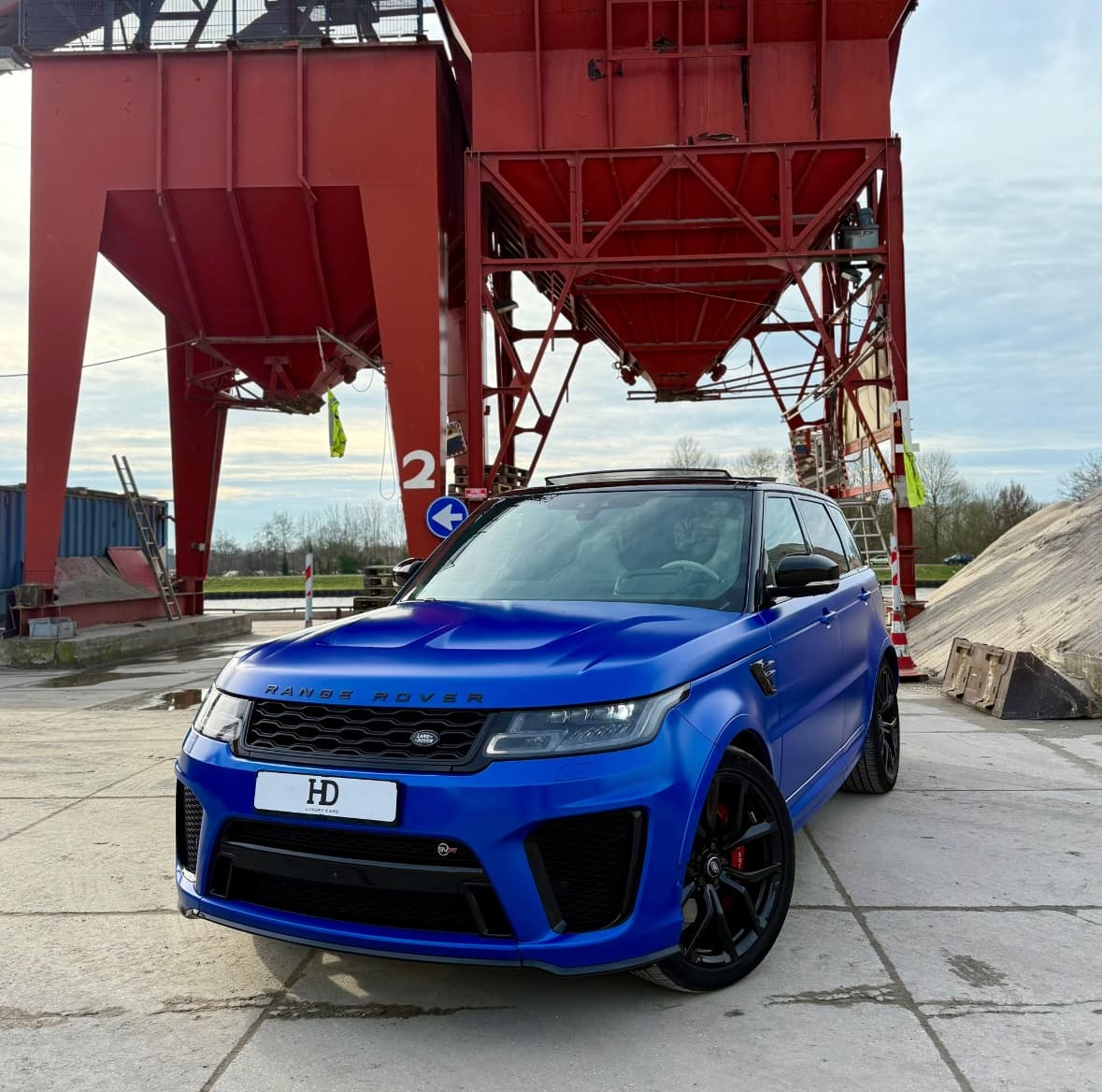 Range Rover Sport SVR huren Lelystad — HD Luxury Cars