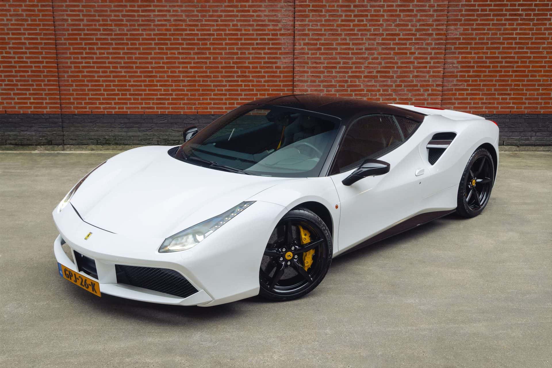 Ferrari 488 huren Zwijndrecht — JS Trouwauto's