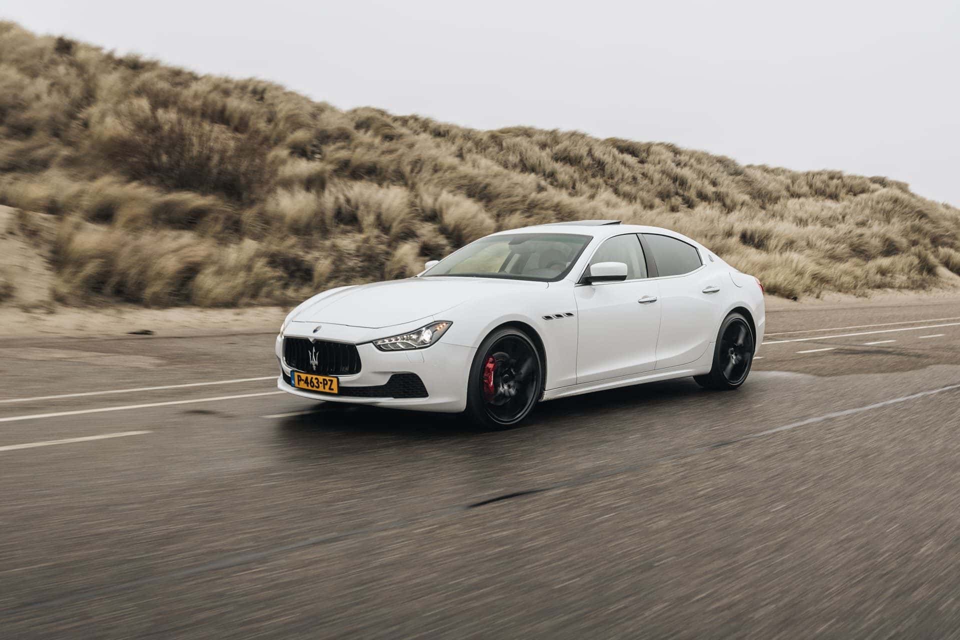 Maserati Ghibli S huren Zwijndrecht — JS Trouwauto's