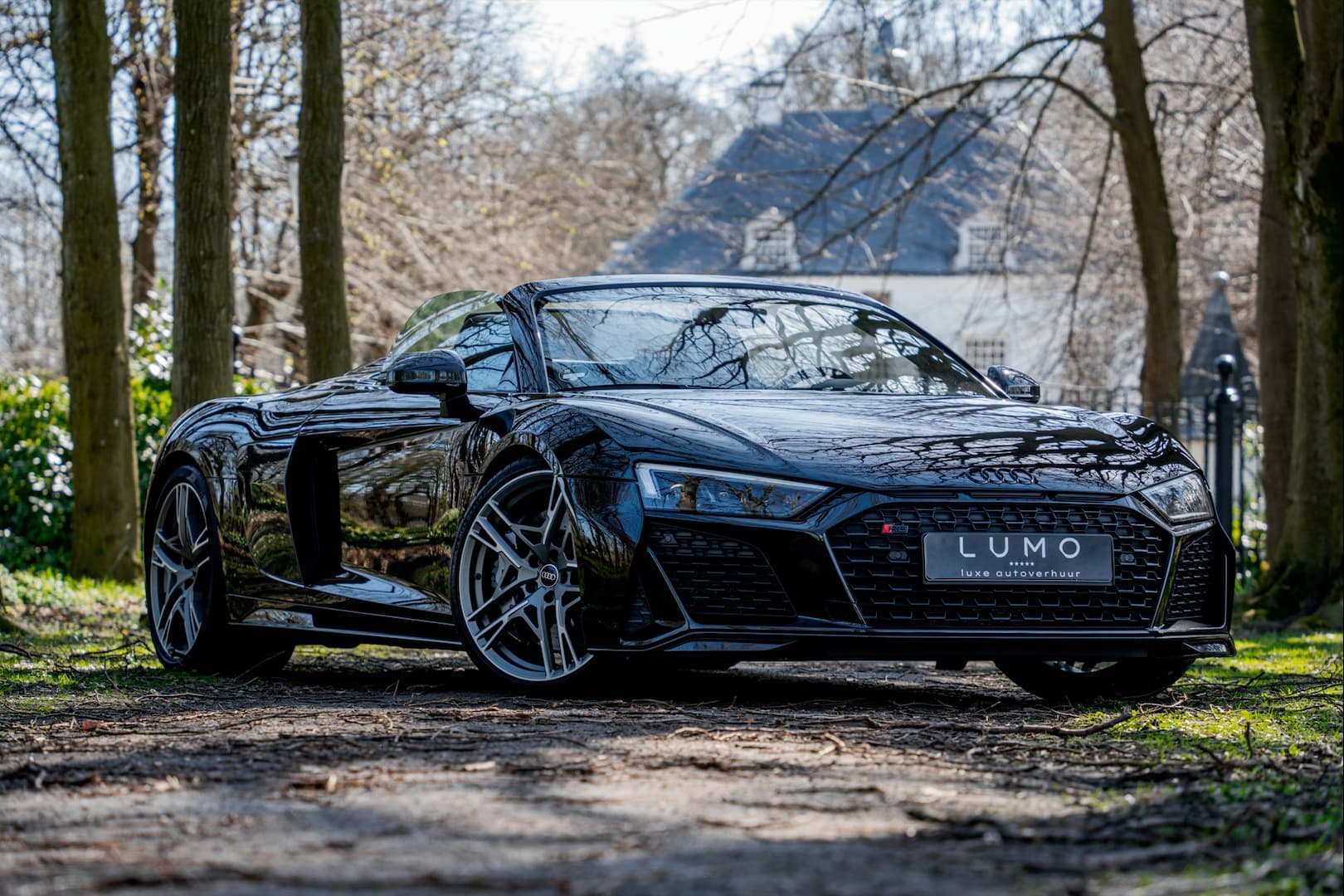 Audi R8 Spyder huren Utrecht — Lumoluxeautoverhuur
