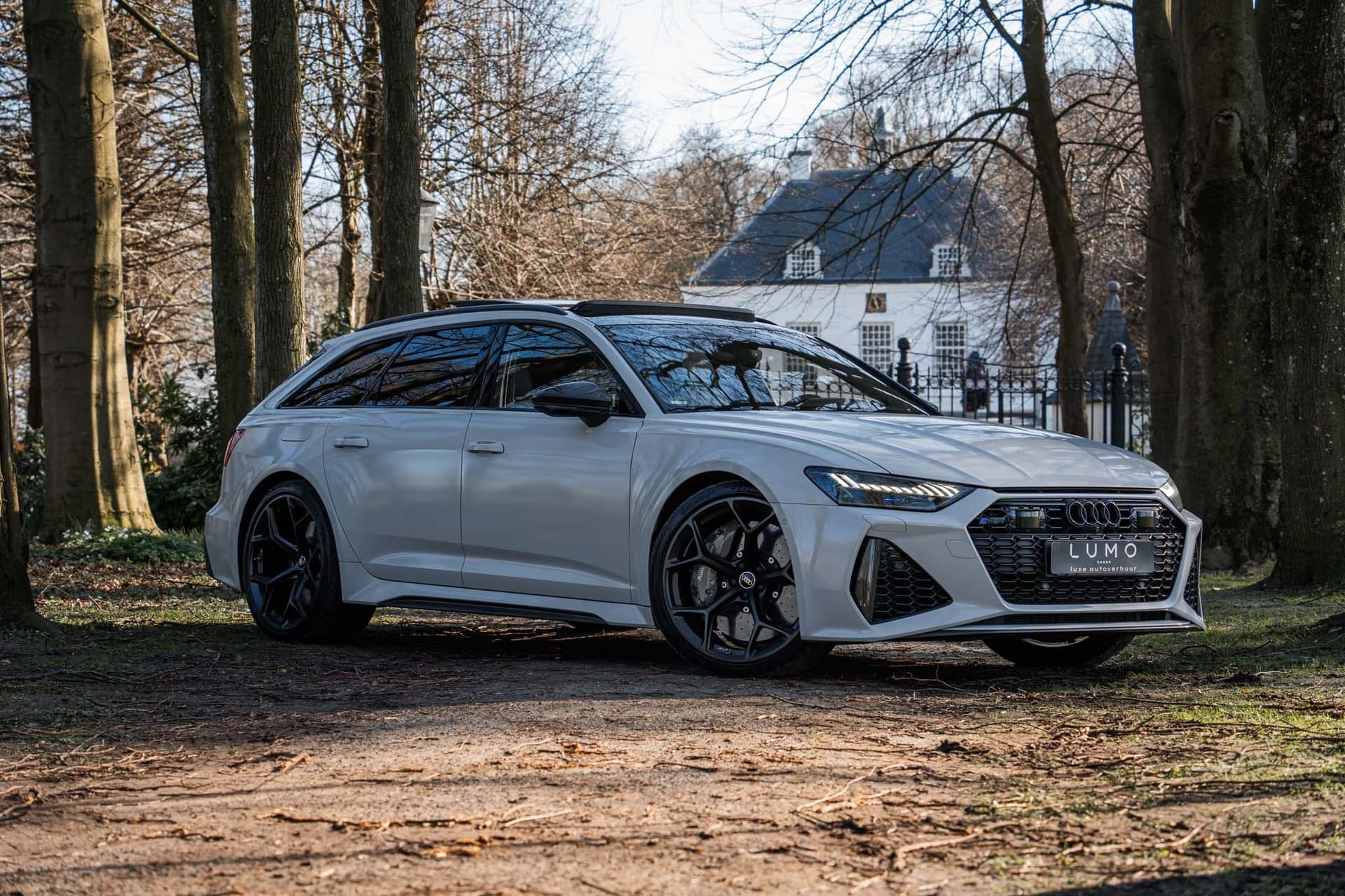 Audi RS6 Avant Performance huren Zwolle — Lumoluxeautoverhuur