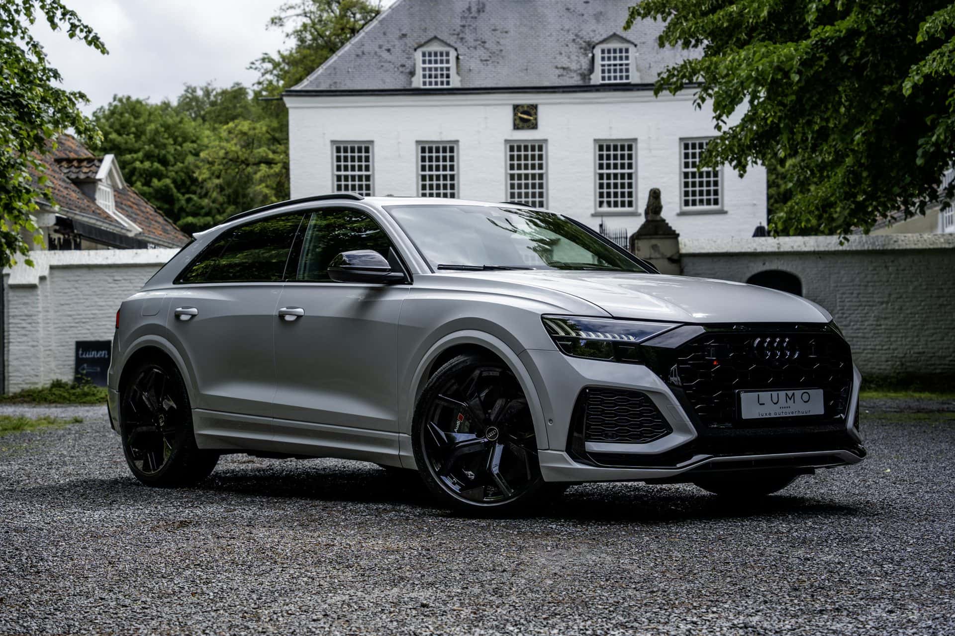 Audi RSQ8 huren Breda/Dongen — Lumoluxeautoverhuur