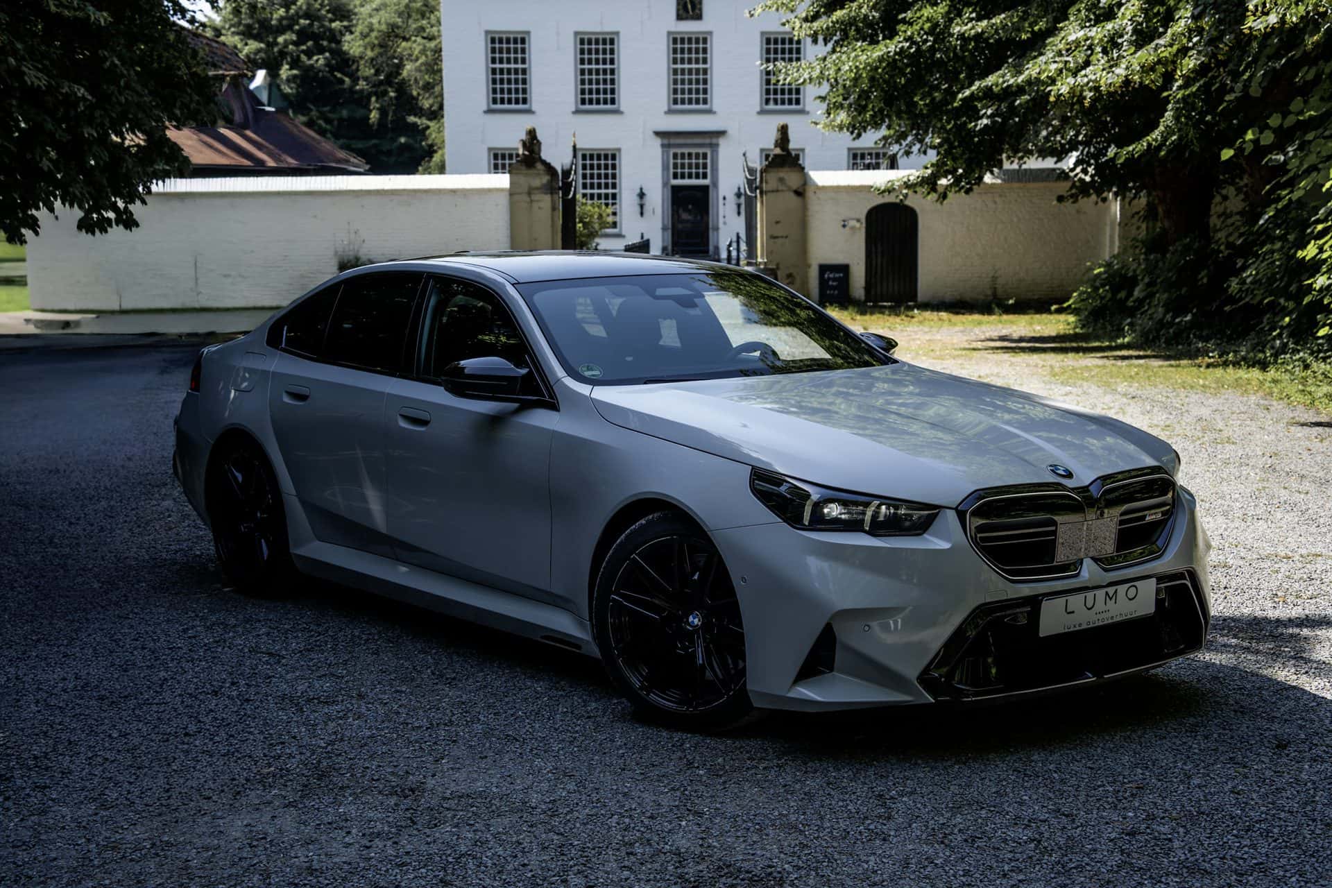 BMW M5 huren Breda/Dongen — Lumoluxeautoverhuur