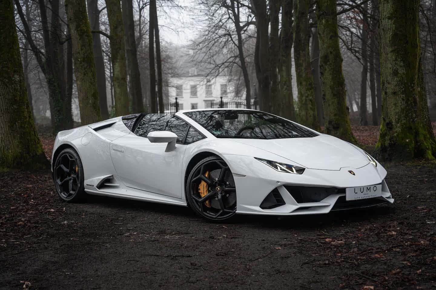 Lamborghini Huracán EVO Spyder huren Breda/Dongen — Lumoluxeautoverhuur