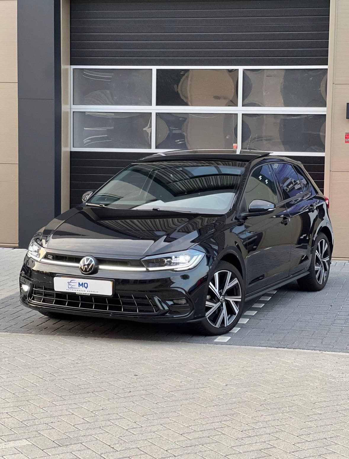 Volkswagen Polo R-Line huren Rotterdam — Money Quest Autoverhuurbedrijf