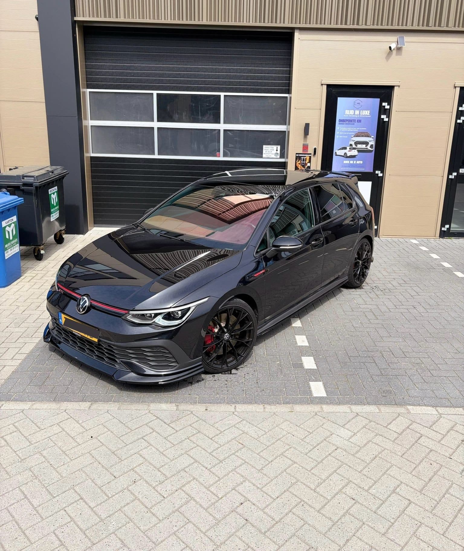 Volkswagen Golf 8 GTI Clubsport huren Rotterdam — Money Quest Autoverhuurbedrijf