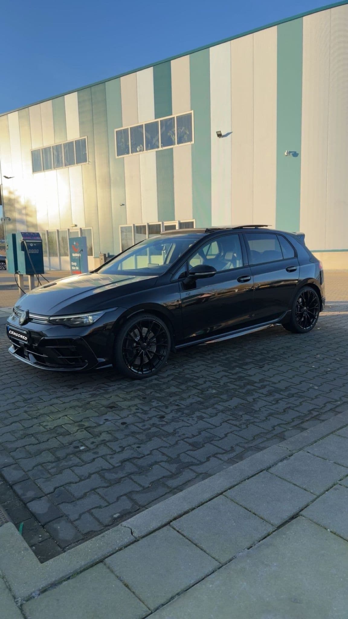Volkswagen Golf 8.5R Black edition huren Lelystad — MONFRERECARS