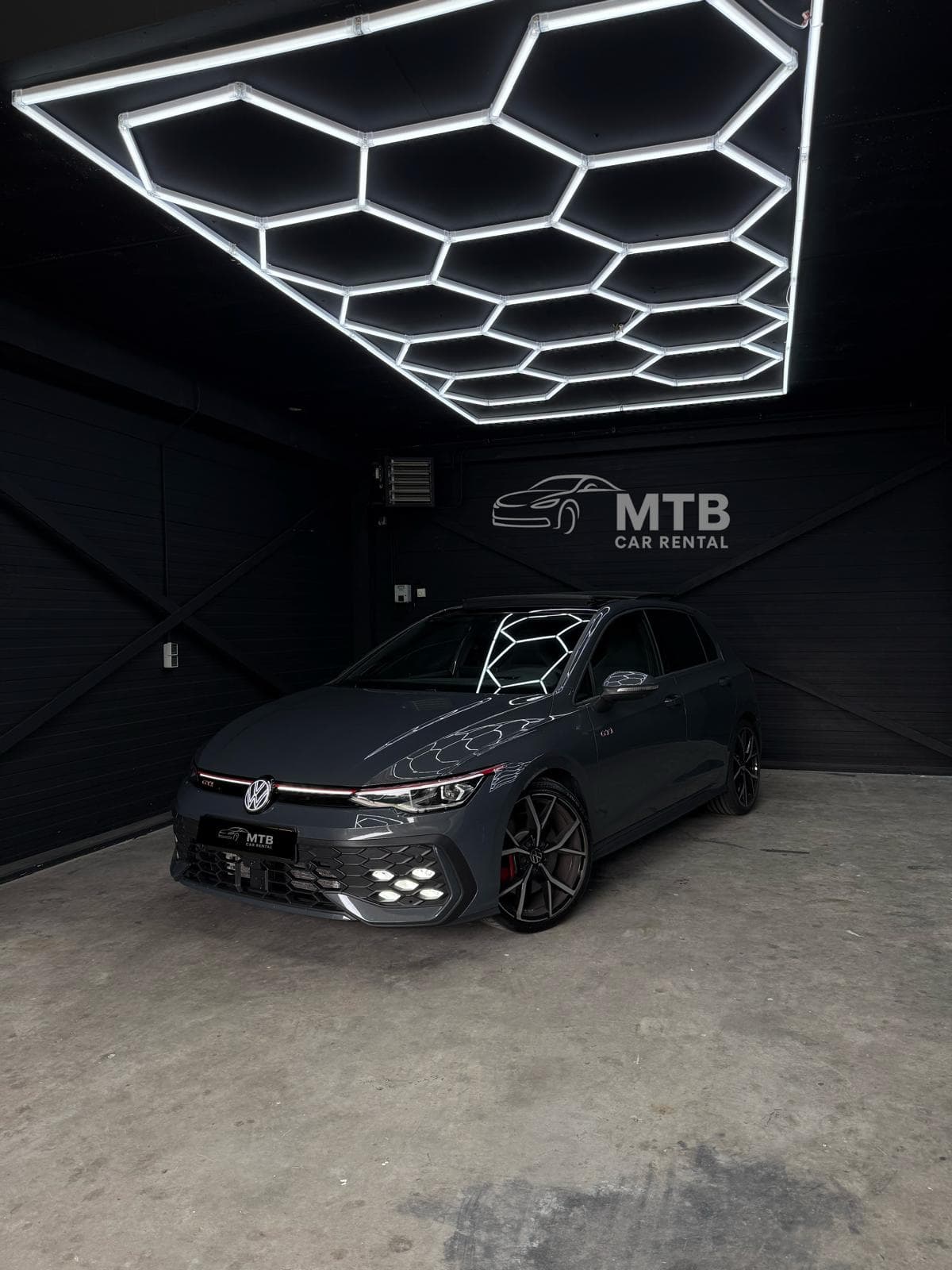 Volkswagen Golf 8.5 GTI huren Lelystad — MTBCARRENTAL