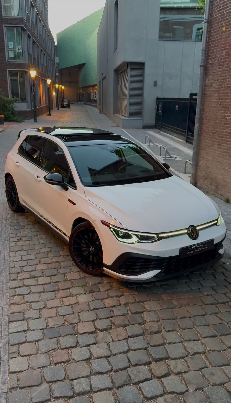 Volkswagen Golf 8 GTI Clubsport huren Den Bosch — RideTogether
