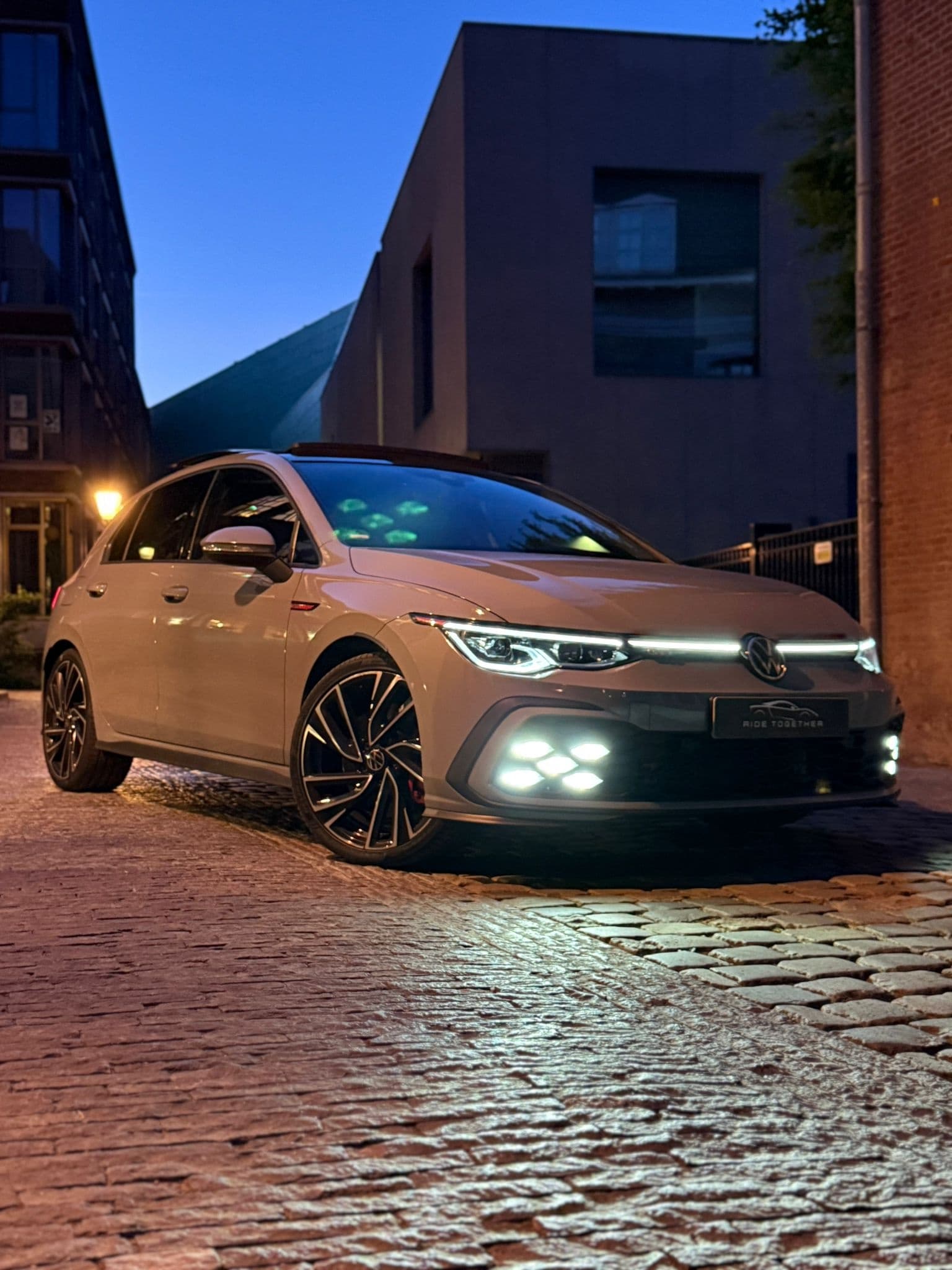 Volkswagen Golf 8 GTI huren Den Bosch — RideTogether