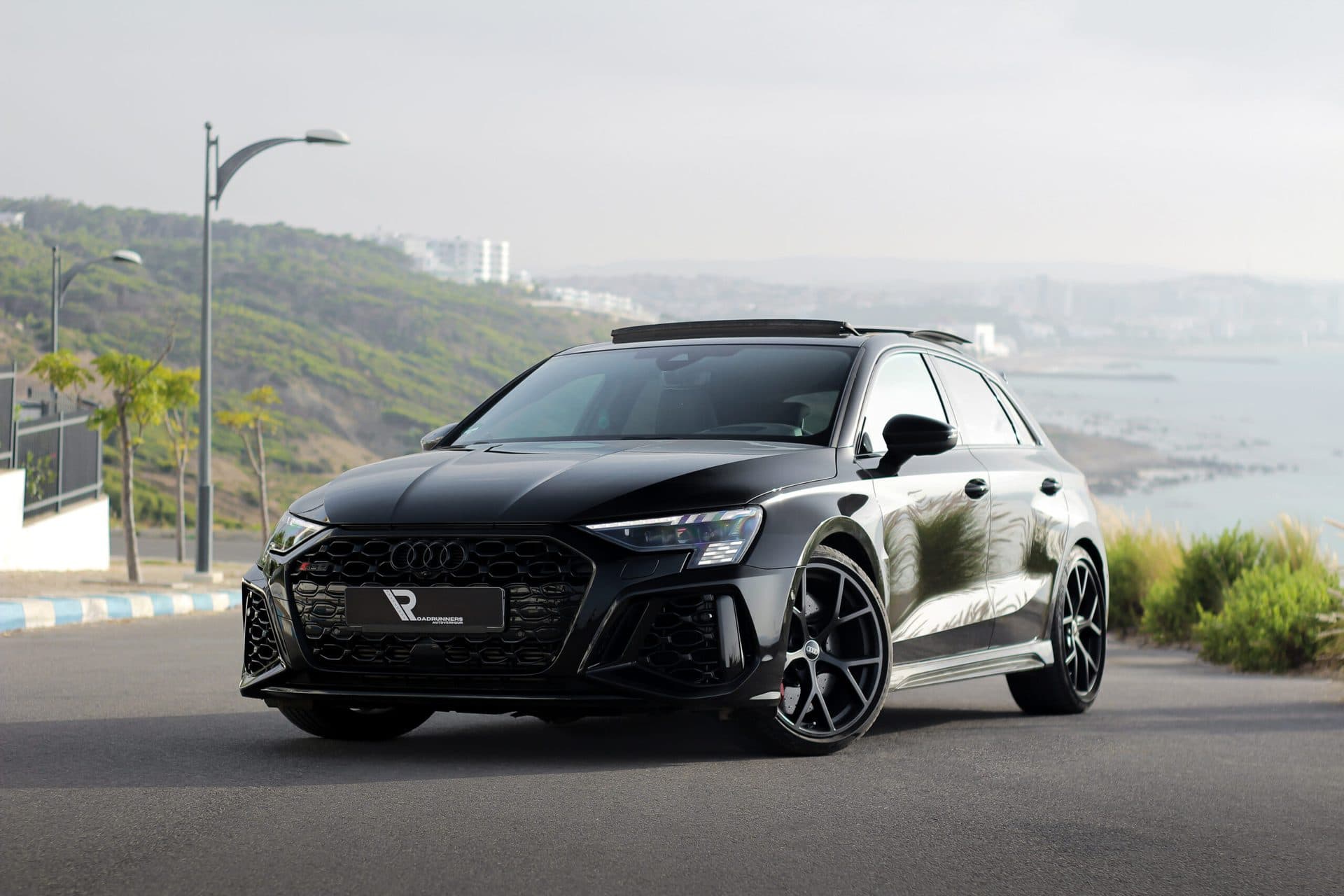 Audi RS3 Sportback huren Rotterdam — Roadrunners Autoverhuur