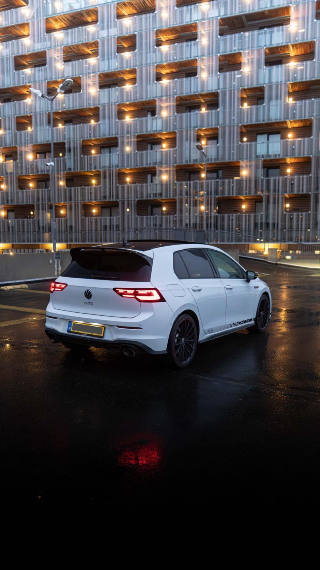 Volkswagen Golf 8 GTI Clubsport 45Jaar editie huren Breda — SOS Autoverhuur Autoverhuur