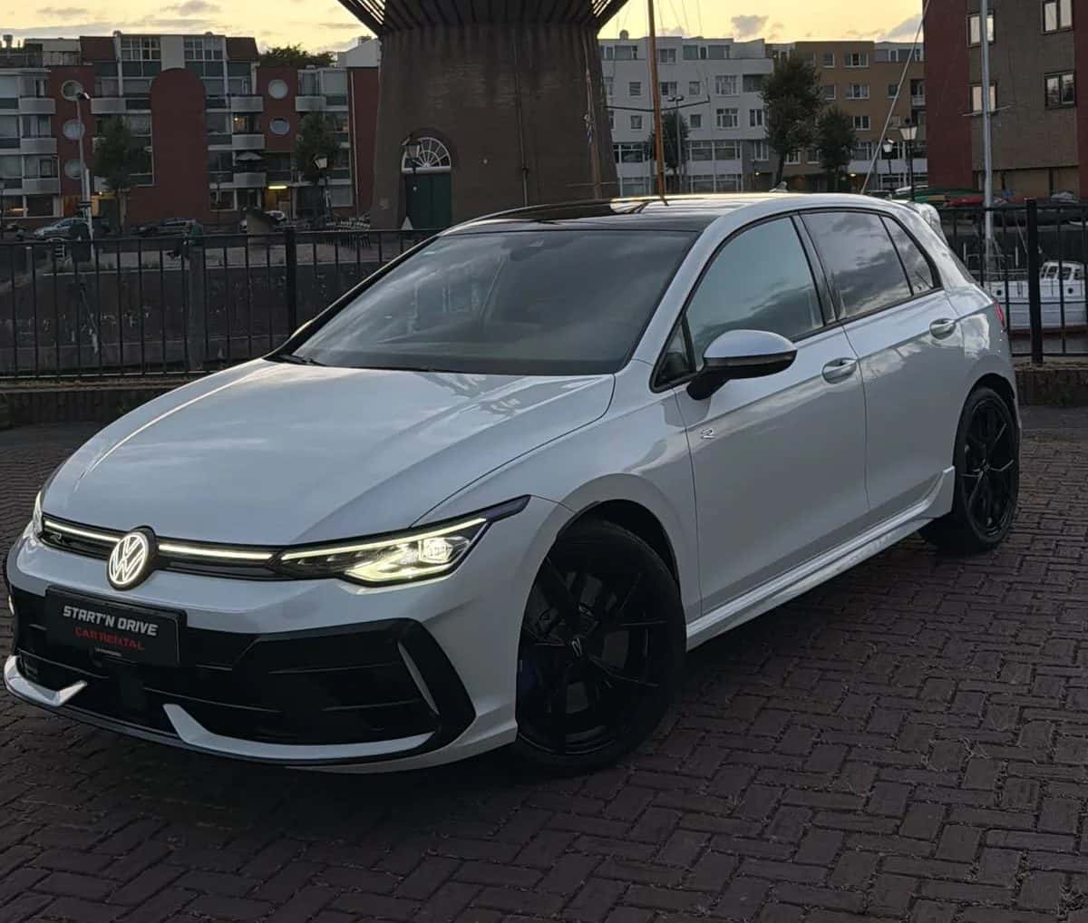 Volkswagen Golf 8.5R huren Rotterdam — STARTNDRIVE