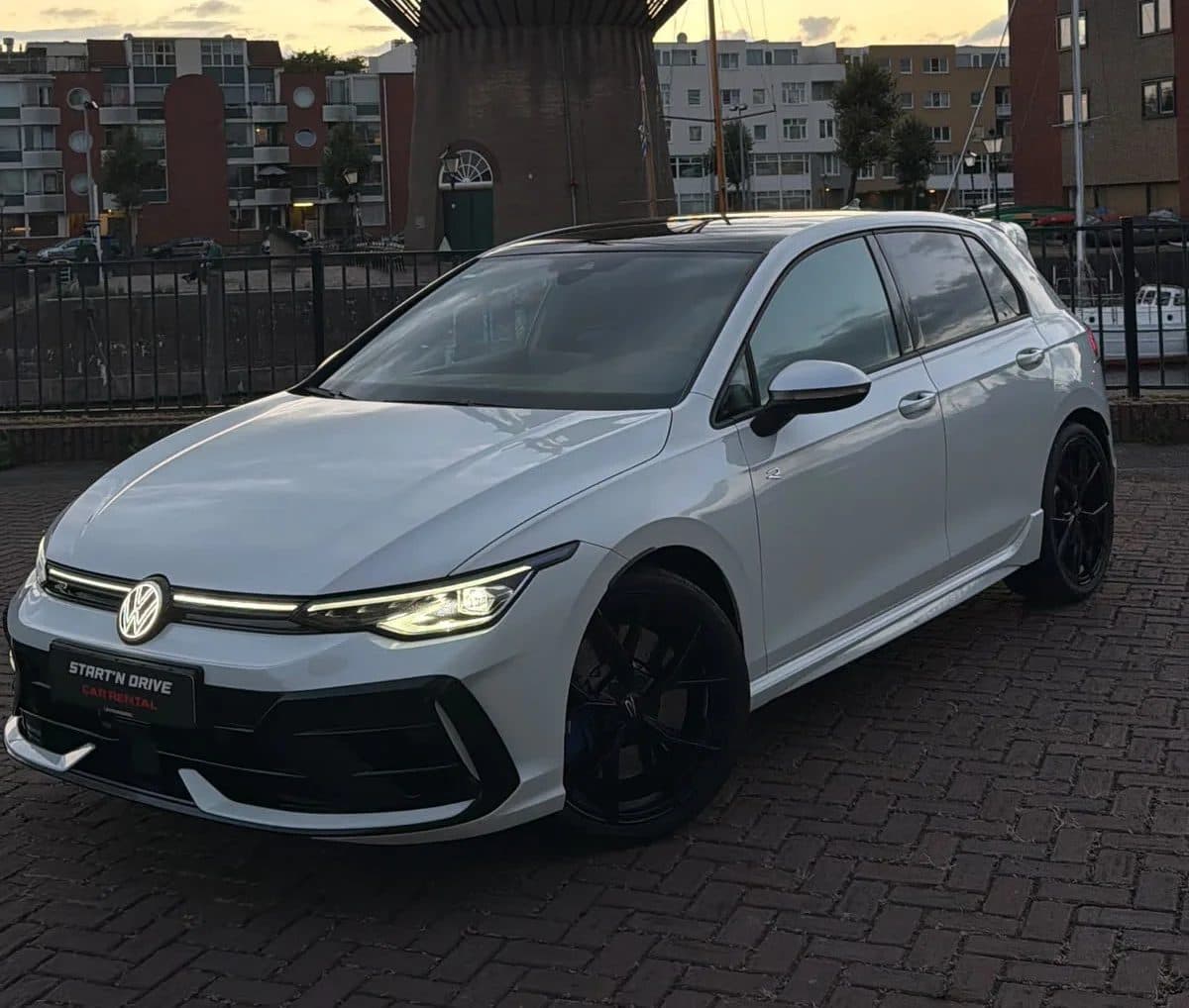 Volkswagen Golf 8.5R huren Rotterdam — STARTNDRIVE