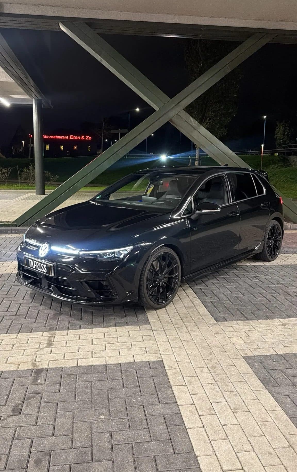 Volkswagen Golf 8.5R Black Edition