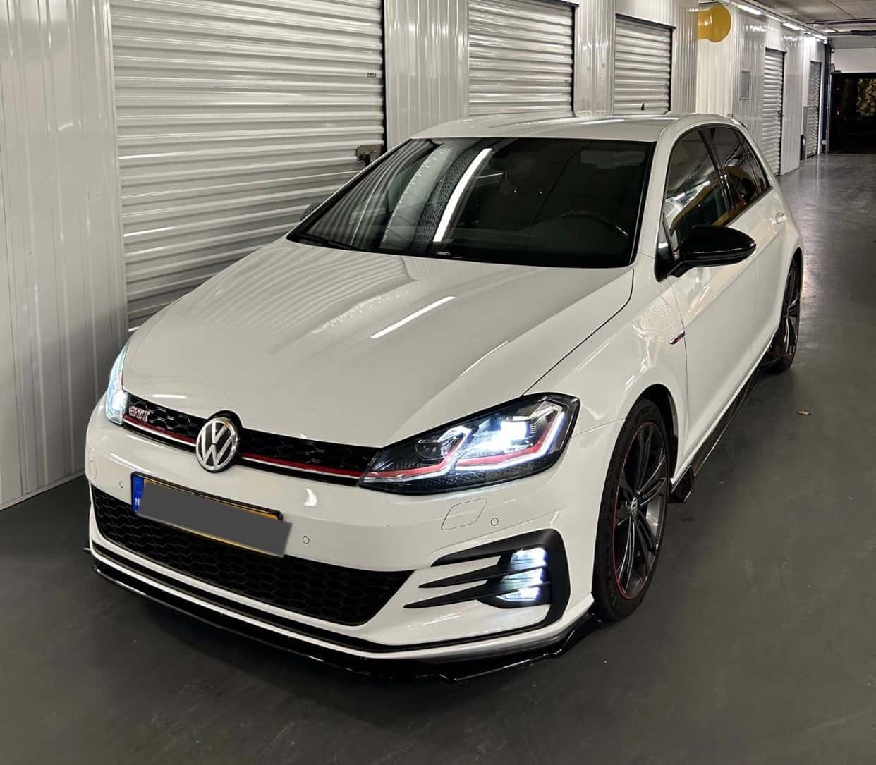 Volkswagen Golf 7.5 GTI huren Apeldoorn — MYSRENTALS