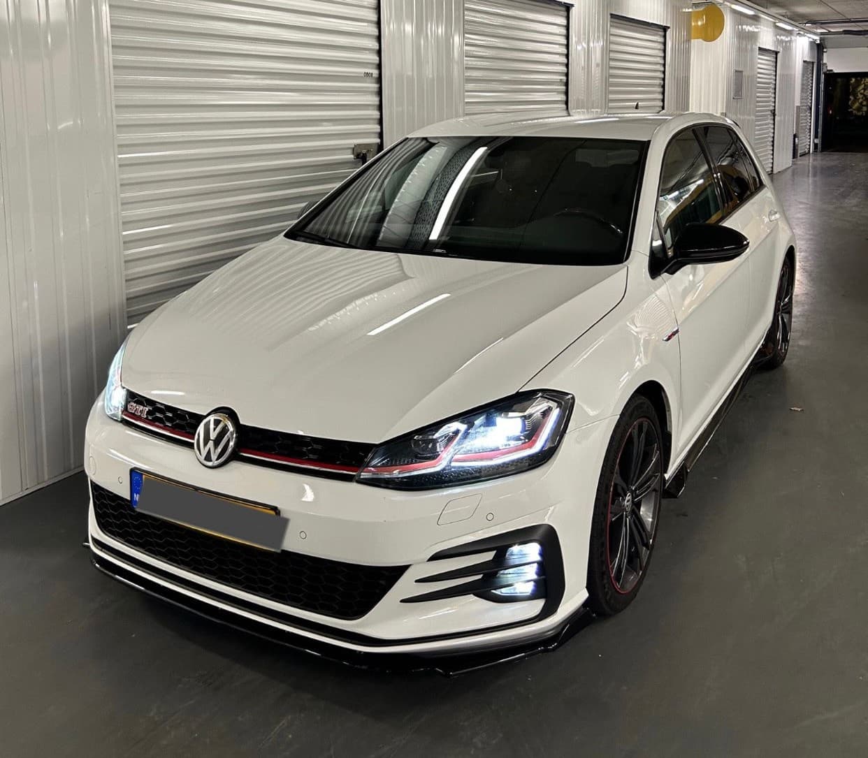 Volkswagen Golf 7.5 GTI huren Apeldoorn — TYSRentals Sali