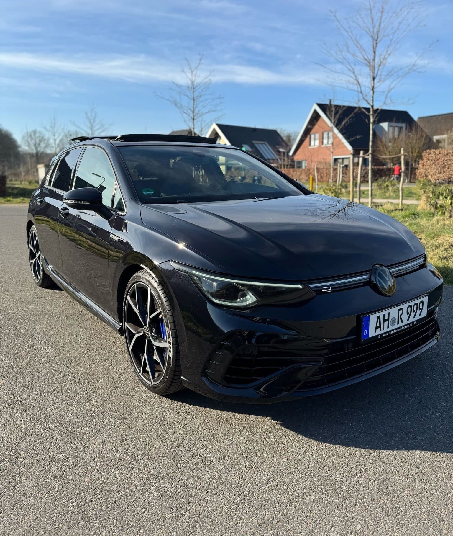 Volkswagen Golf 8R + Akra huren Enschede — UnlimitedCarsRental