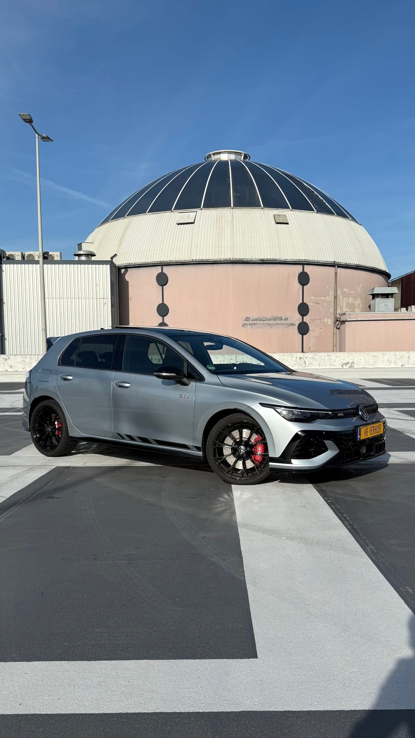 Volkswagen Golf 8.5 GTI Clubsport huren Rotterdam — V8 Autoverhuur