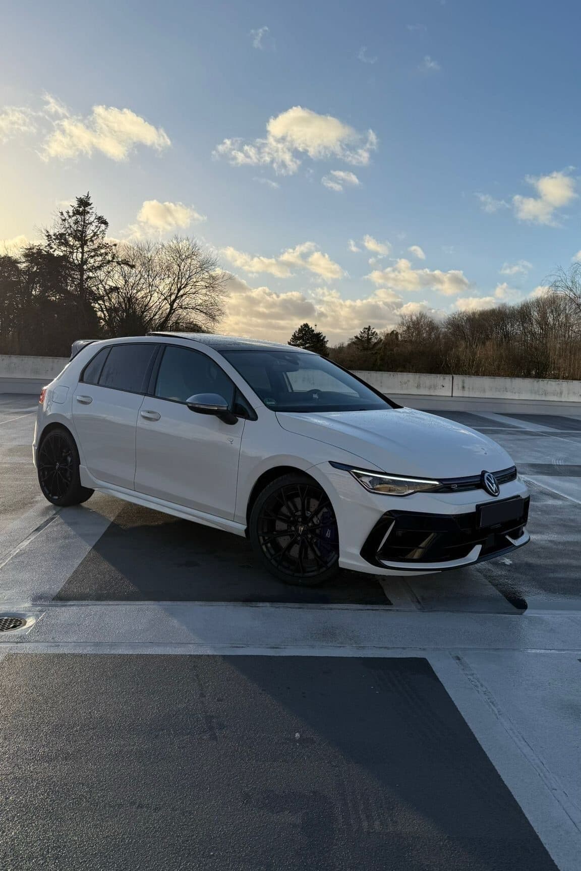 Volkswagen Golf 8.5R huren Rotterdam — V8 Autoverhuur