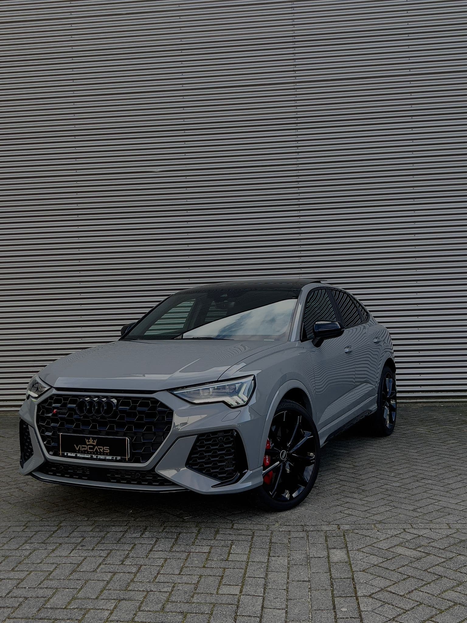 Audi RSQ3 Sportback huren Amsterdam — VIP CARS Autoverhuur