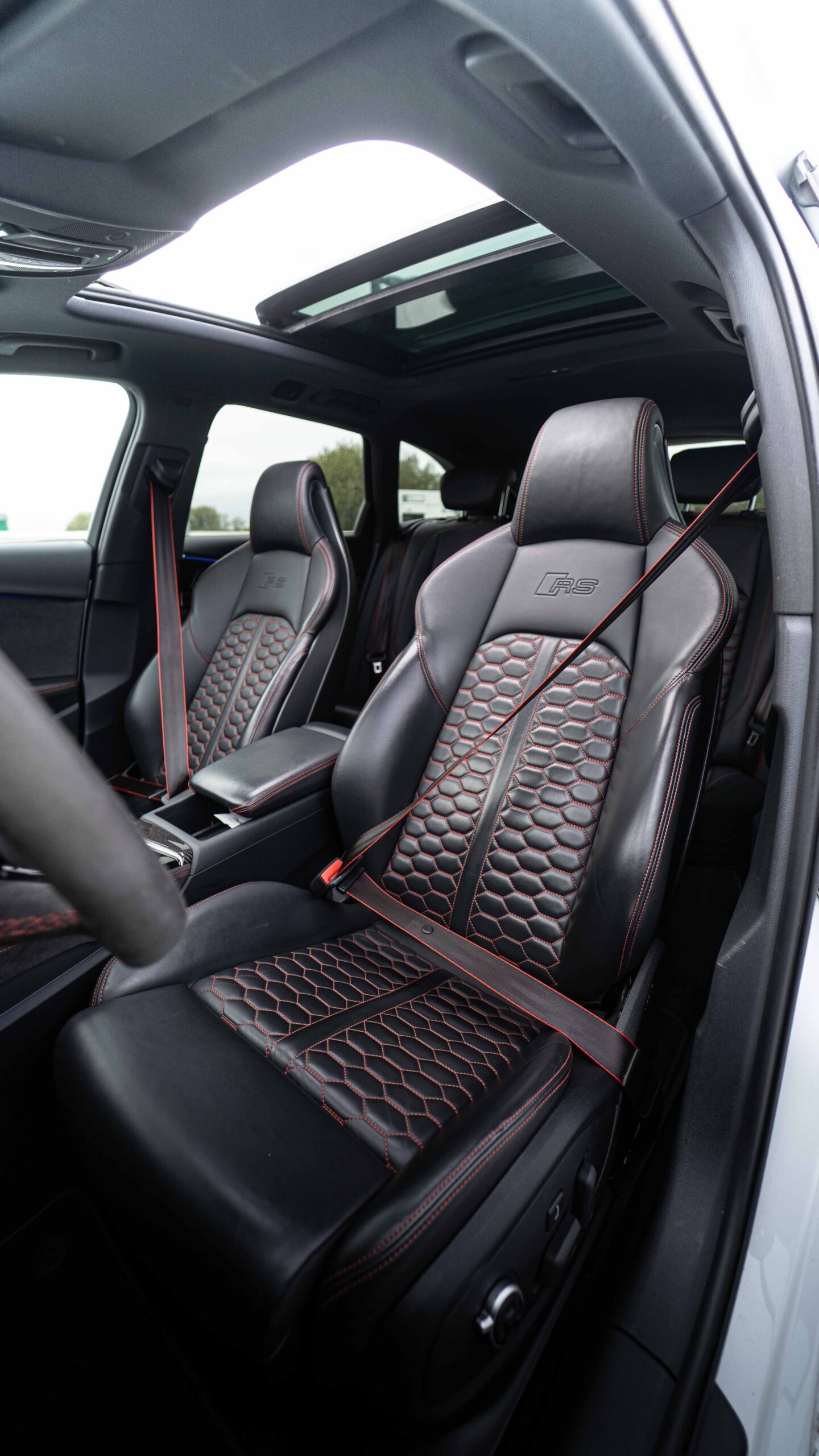 Audi RS4 Avant 11