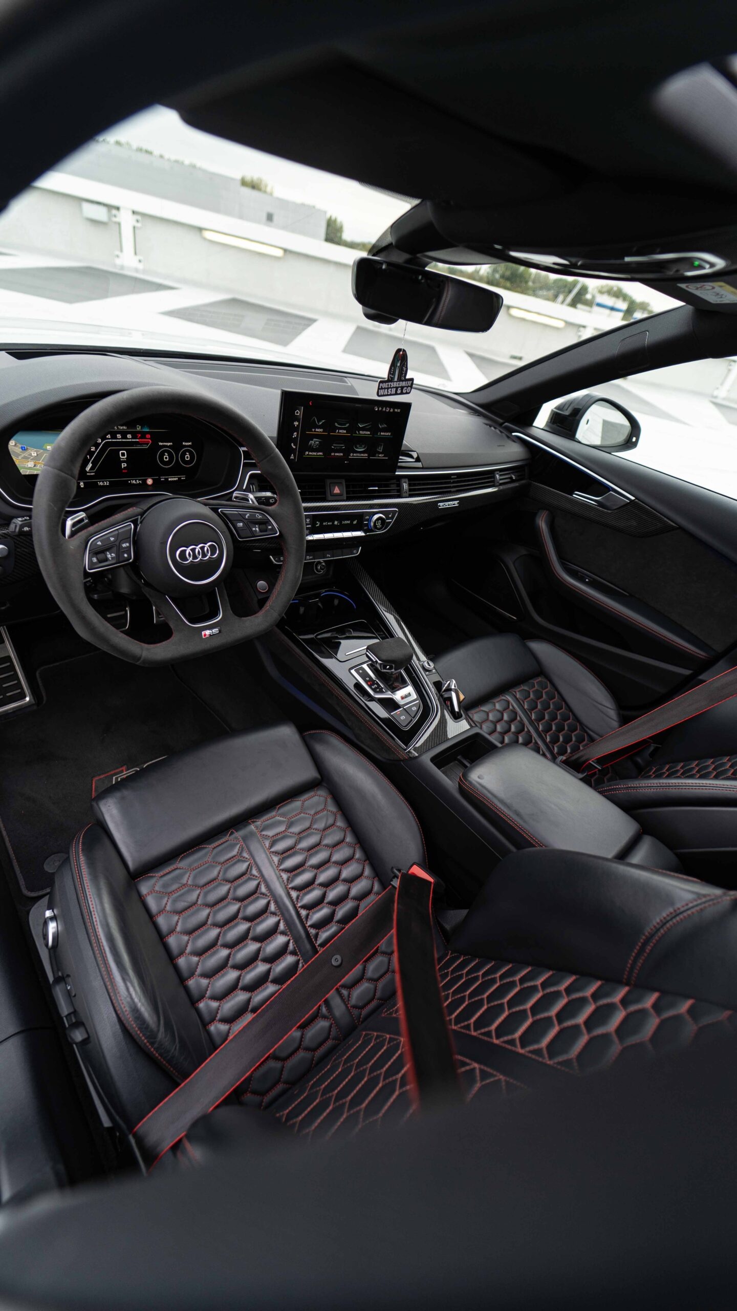 Audi RS4 Avant 3