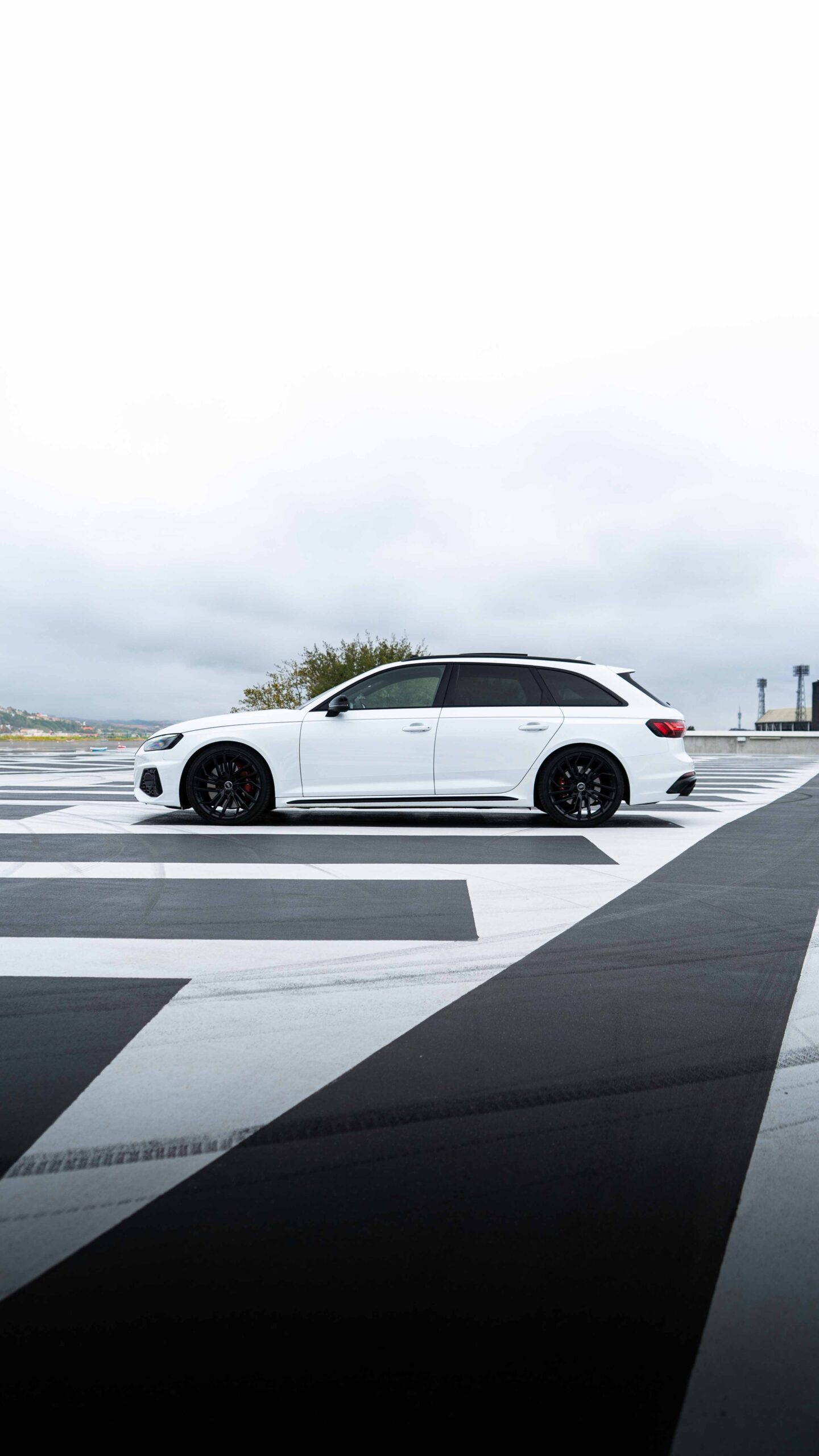 Audi RS4 Avant 4