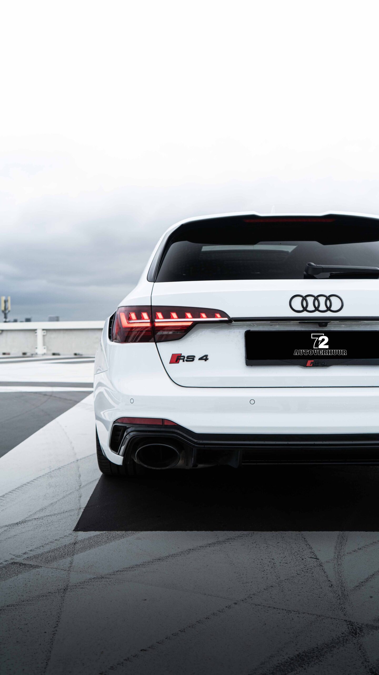 Audi RS4 Avant 6