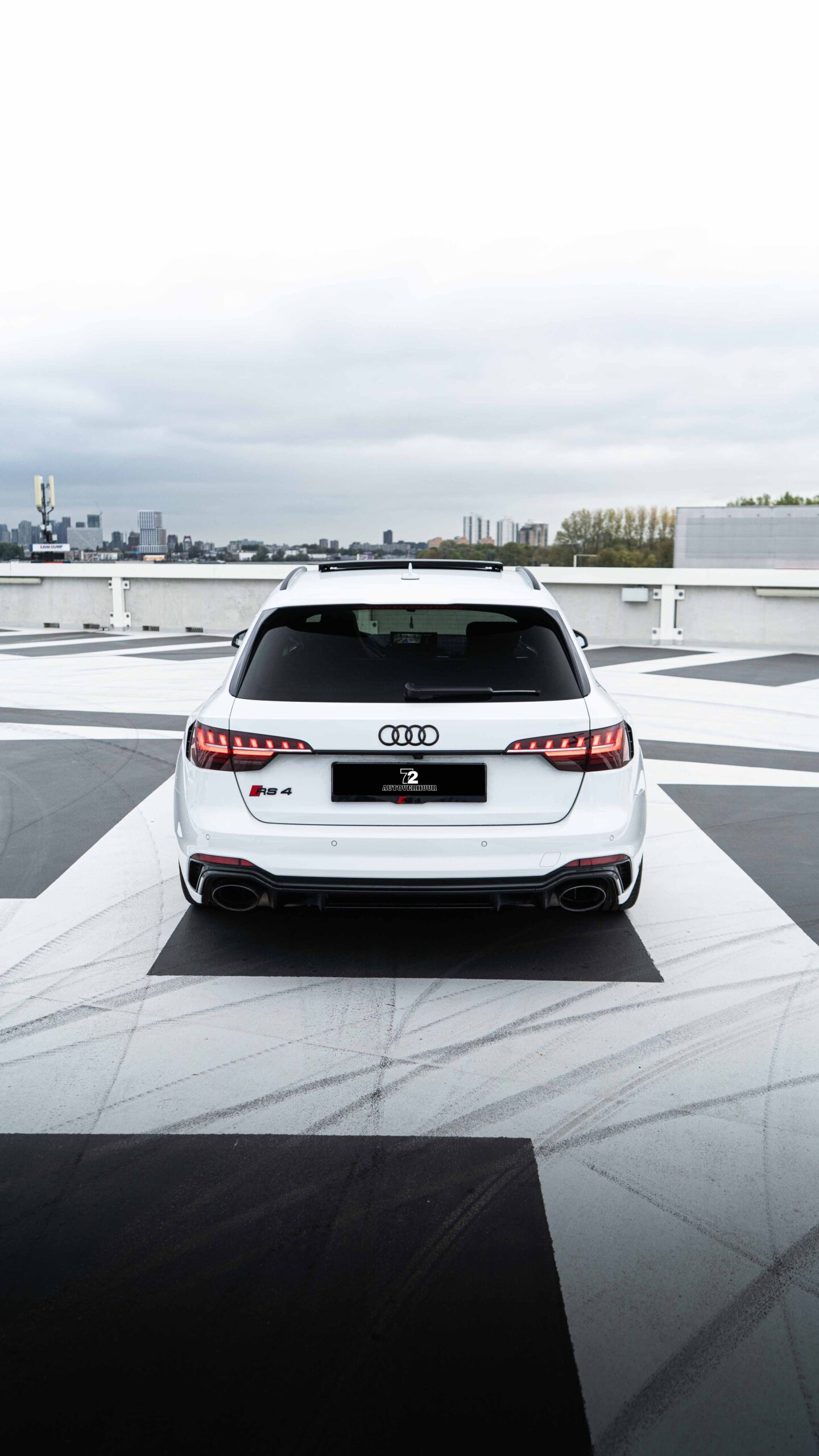 Audi RS4 Avant 7