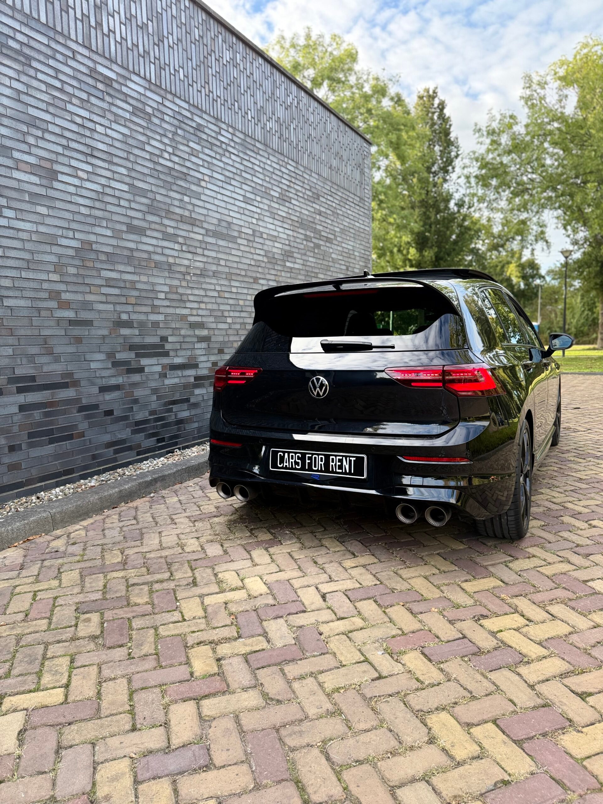 Volkswagen Golf 8 R 20 Years Edition 9