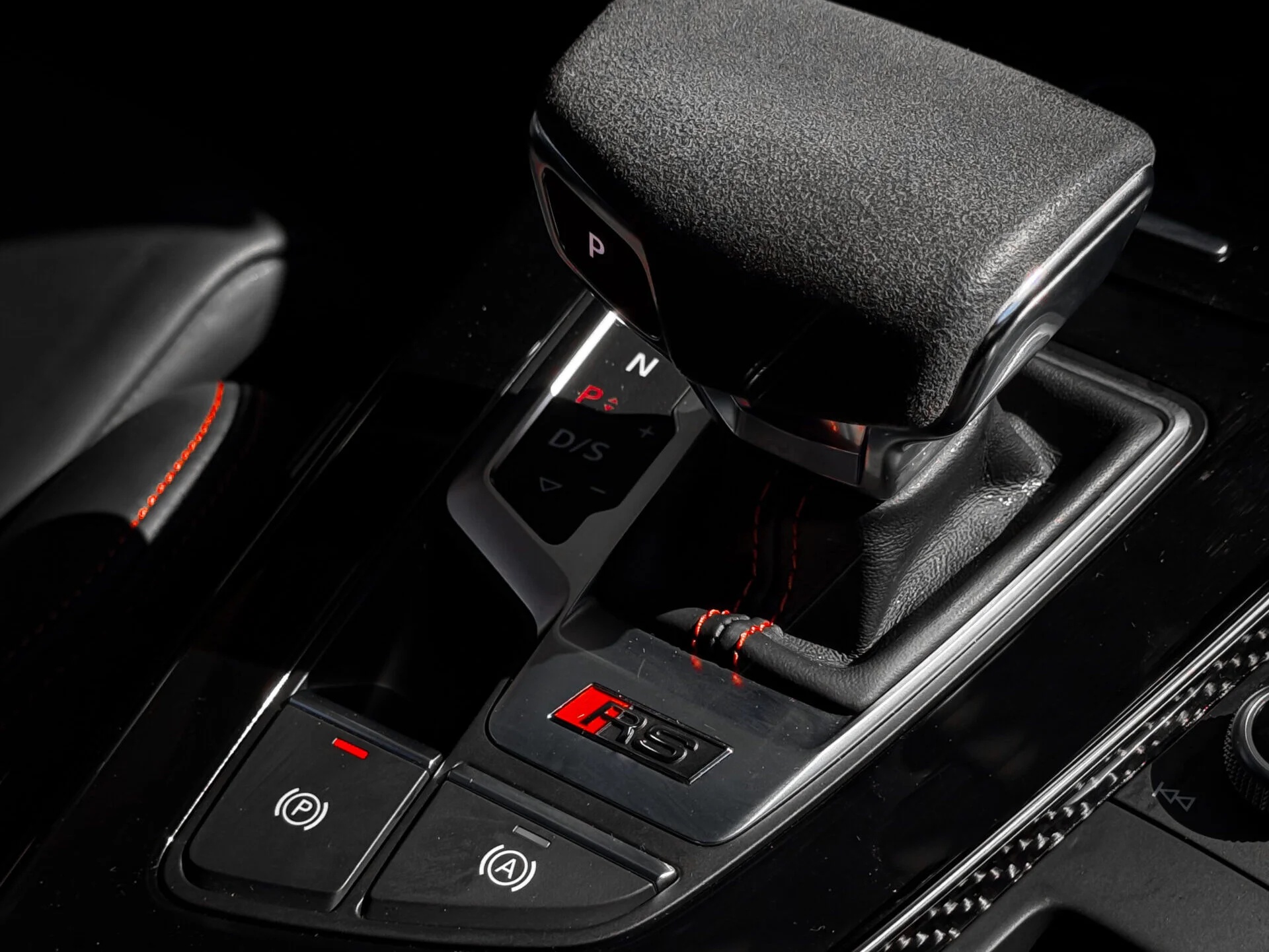 Audi RS4 Avant 4