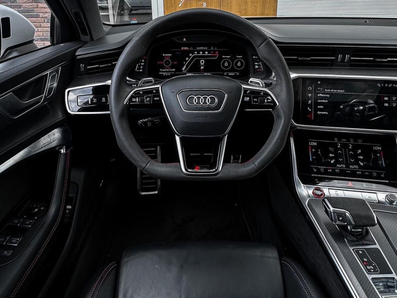 Audi RS6 C8 Avant 2