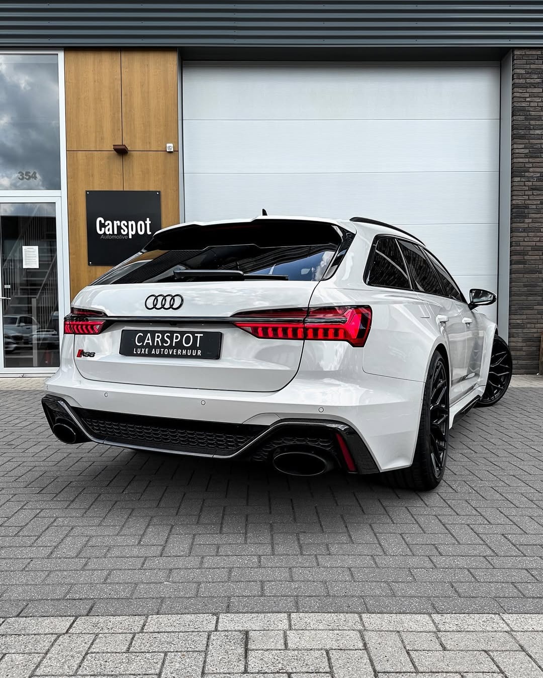 Audi RS6 C8 Avant 6