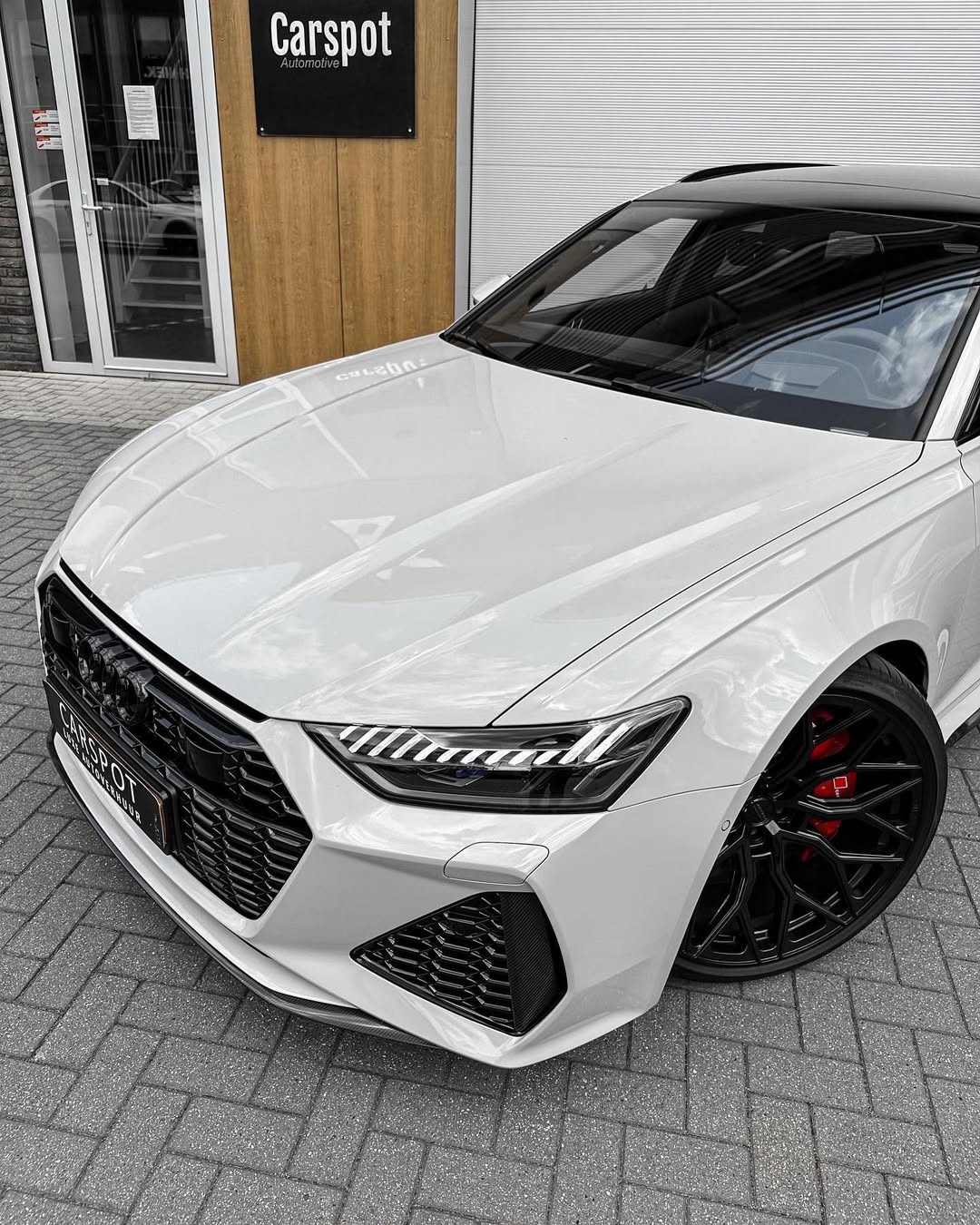 Audi RS6 C8 Avant 9