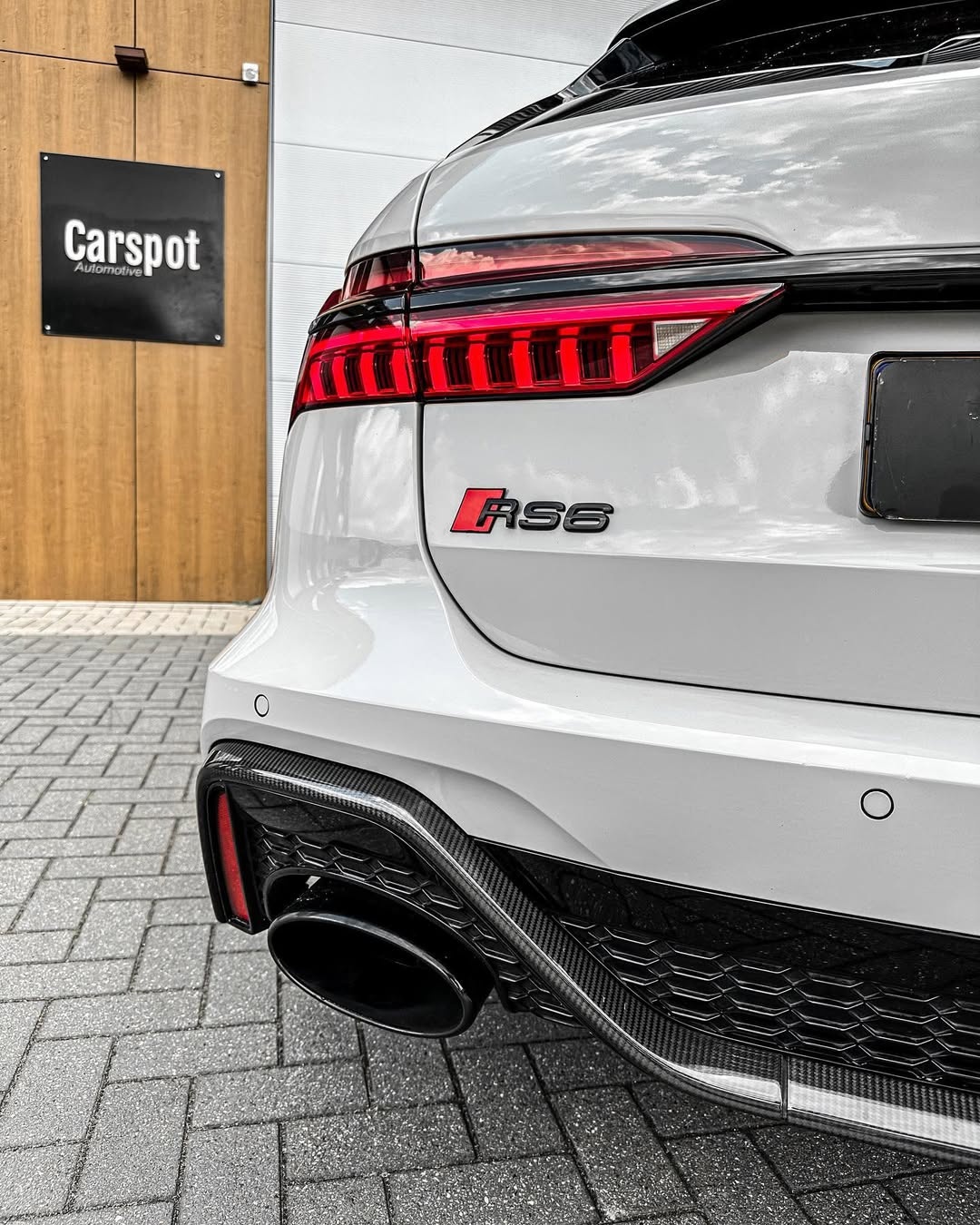 Audi RS6 C8 Avant 10