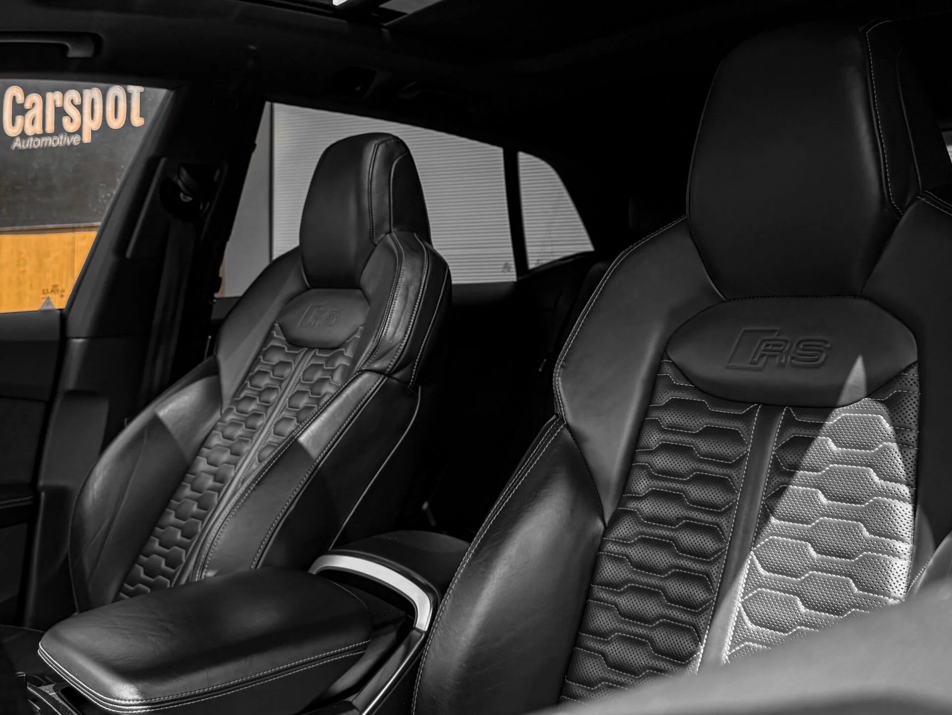 Audi RSQ8 5