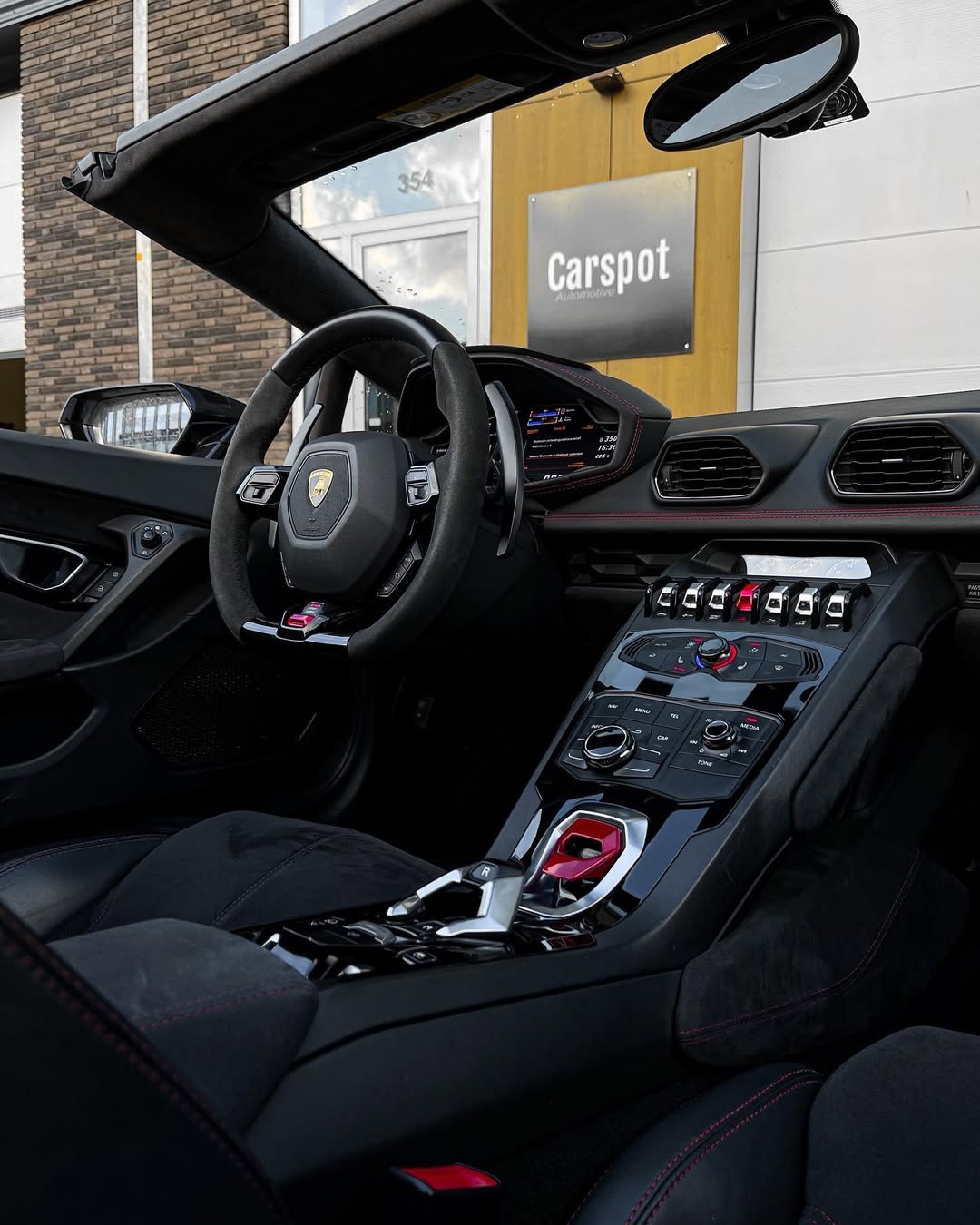 Lamborghini Huracán Spyder 9