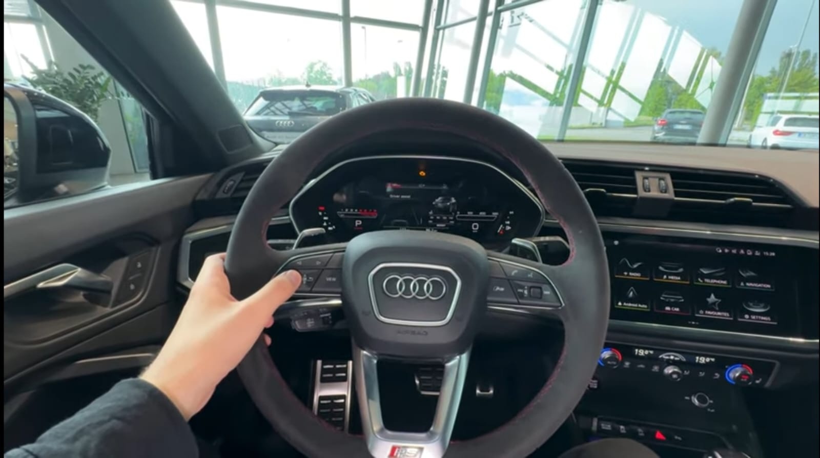 Audi RSQ3 Sportback 6