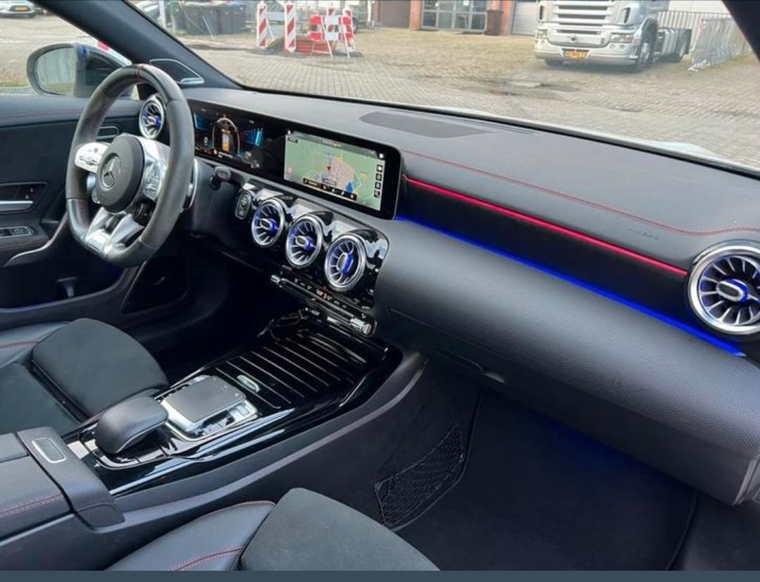 Mercedes-Benz CLA35 AMG 2