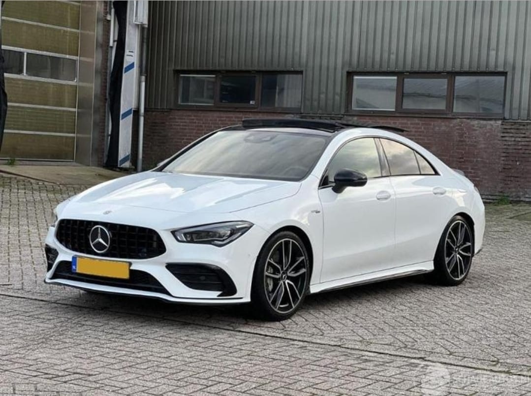 Mercedes-Benz CLA35 AMG 4