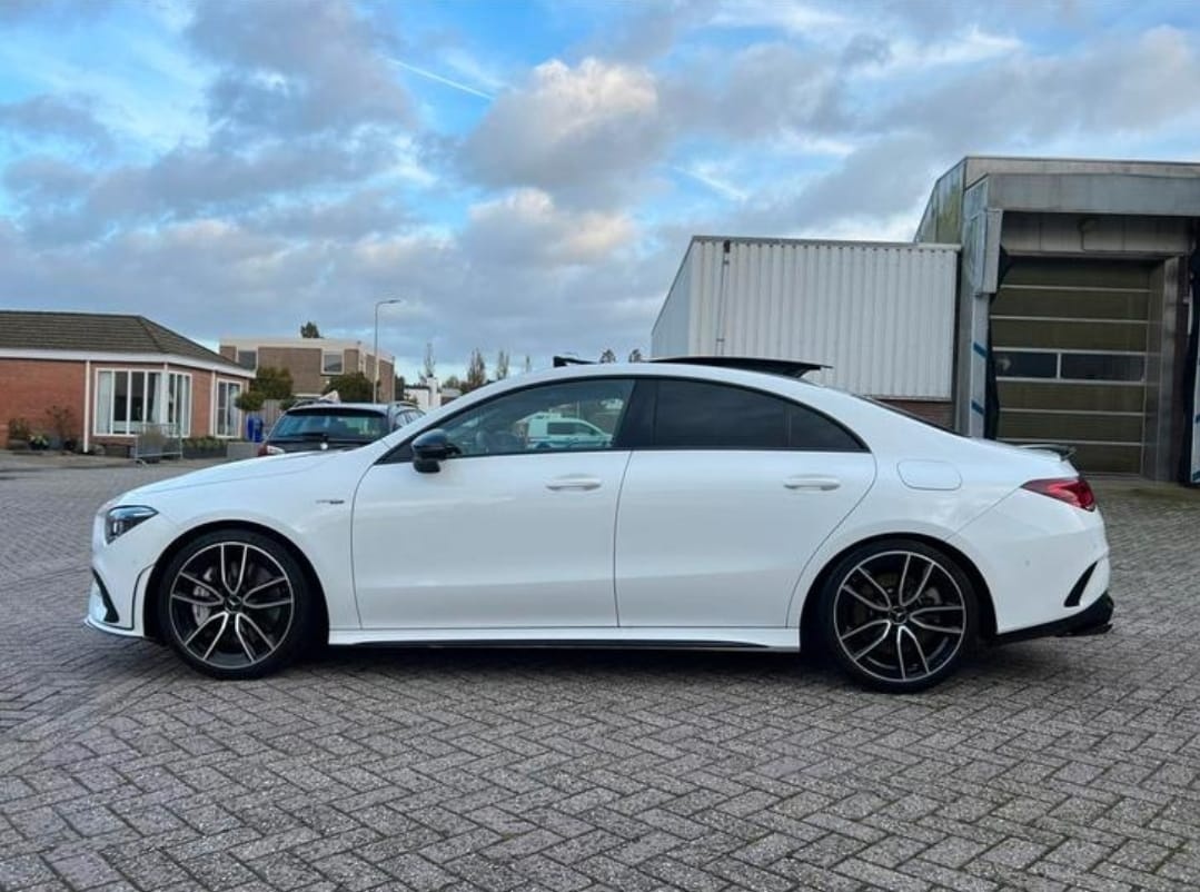 Mercedes-Benz CLA35 AMG 5