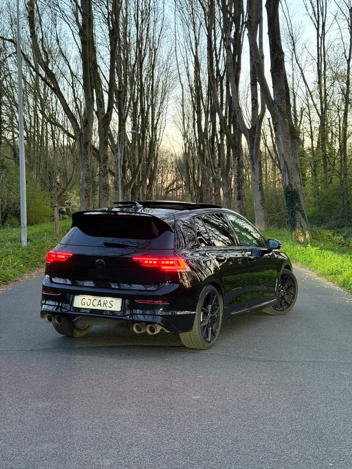 Volkswagen Golf 8.5R Black Edition 2